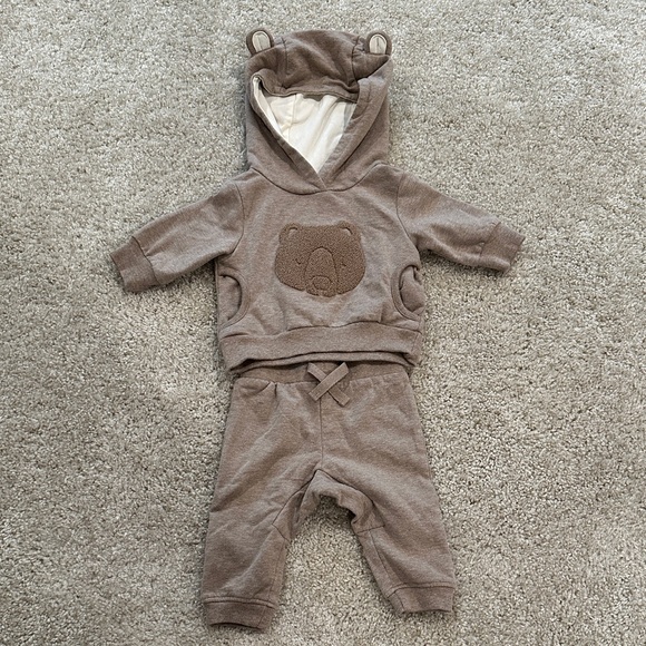 Max Studio Brown Bear Hoodie - Picture 1 of 4